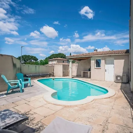 Villa Quiet House With Pool, Ideal For Families